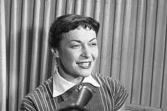 Stefania u mikrofonu
