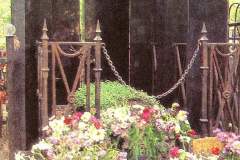 Mironovův hrob