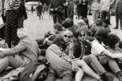 Hippies na Staroměstském náměstí, 1968